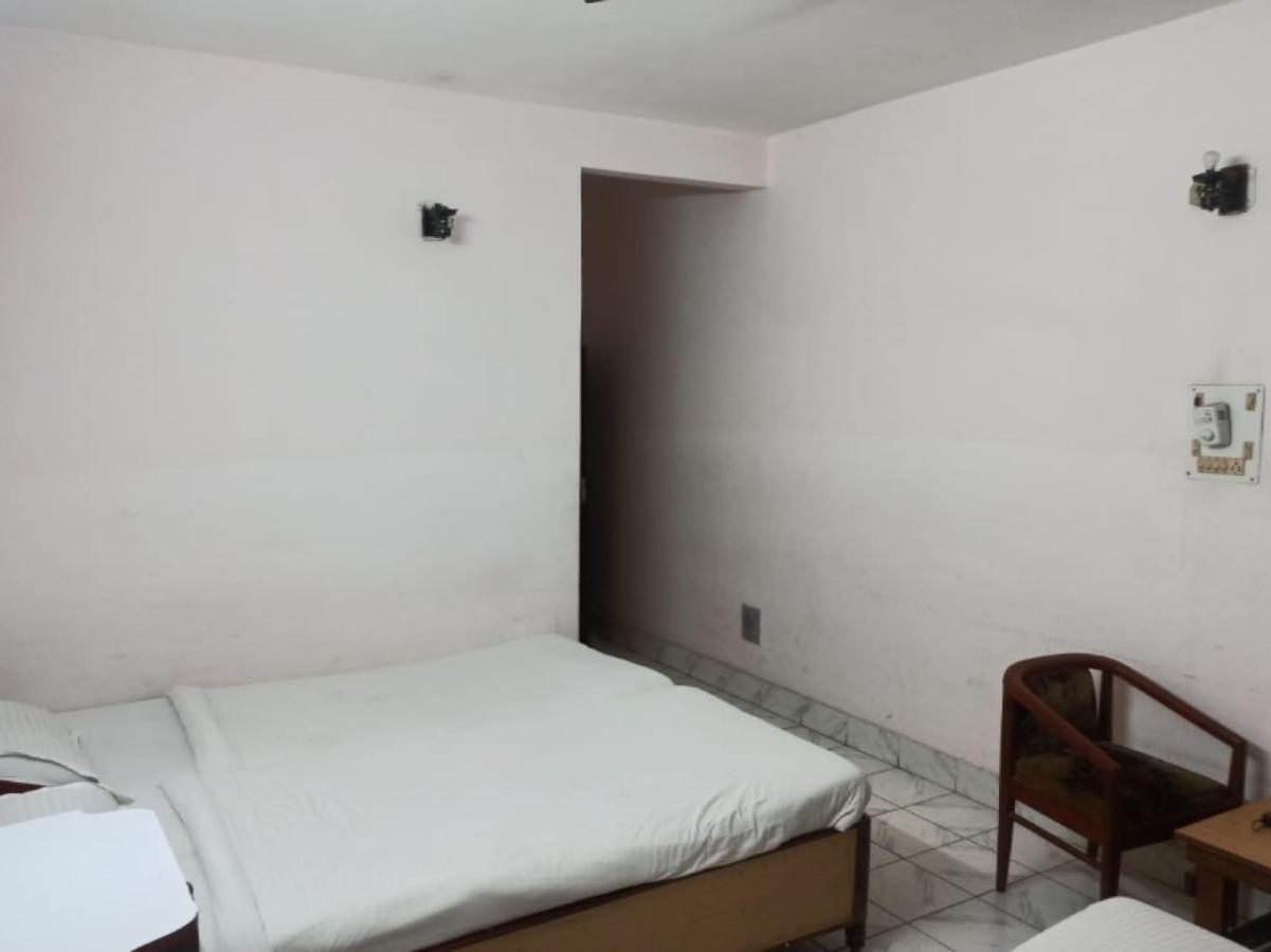 Oyo 80830 Hotel Buddha International Bodh Gaya Extérieur photo