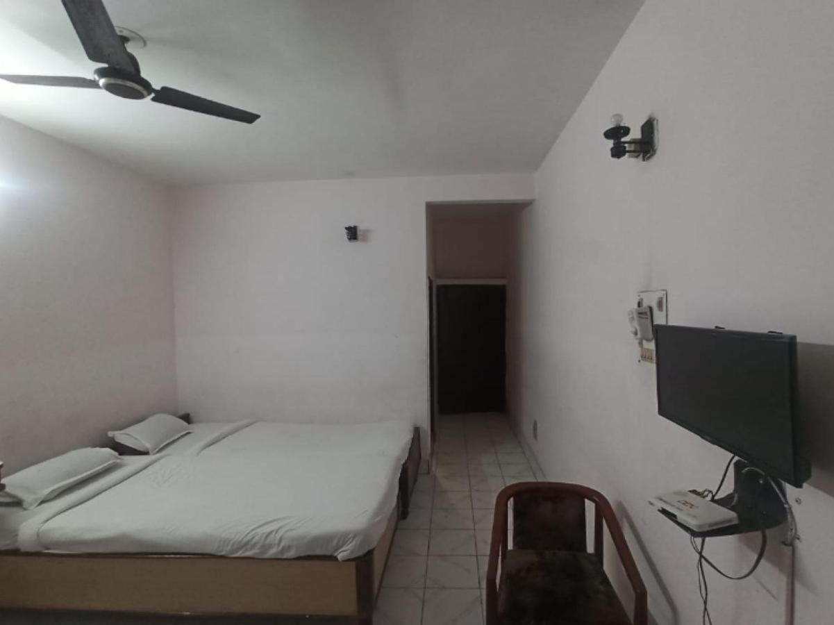 Oyo 80830 Hotel Buddha International Bodh Gaya Extérieur photo