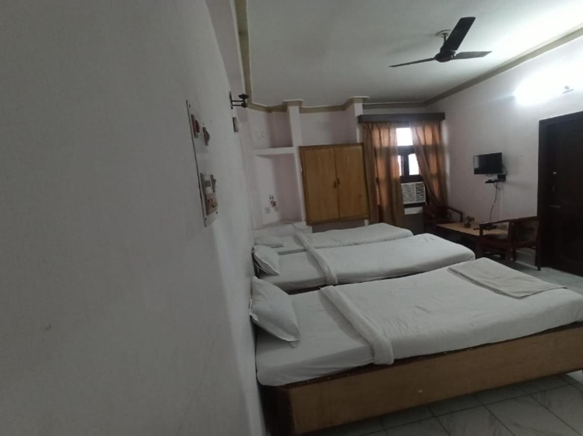Oyo 80830 Hotel Buddha International Bodh Gaya Extérieur photo